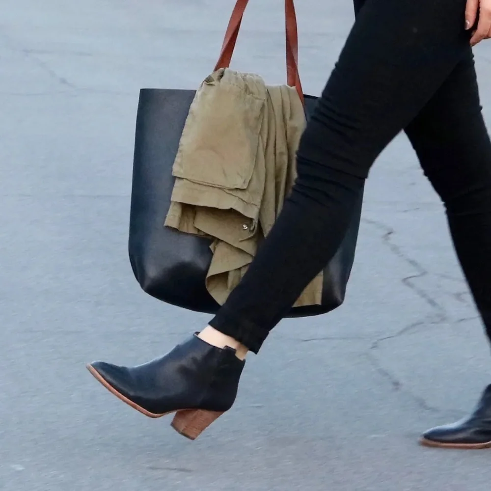 MADEWELL Billie Leather Stacked Heel Ankle Boots in Black